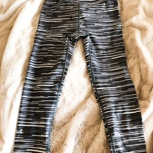 Under Armour Cropped Leggings